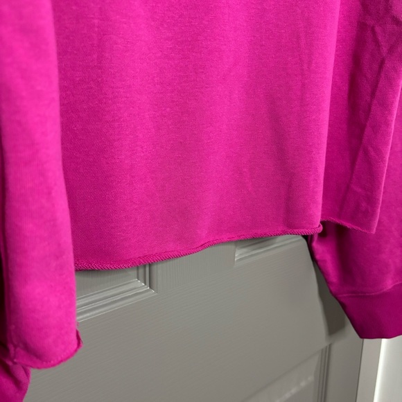 🎄🎁Champion New Cropped Hoodie Floral Script Logo Dark Pink S - Picture 14 of 14